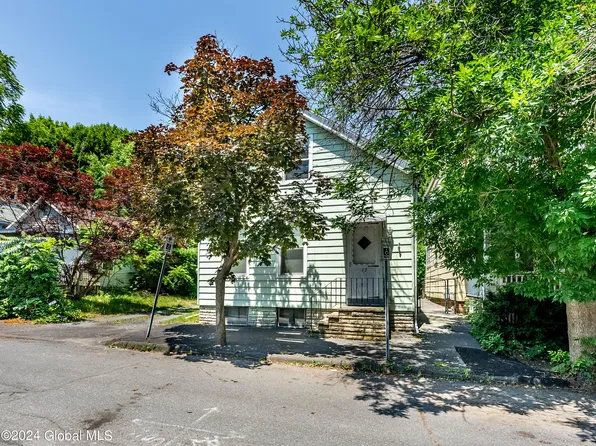 17 Bank Street, Troy, NY 12180