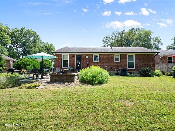 4th image of 5002 Volney Ct