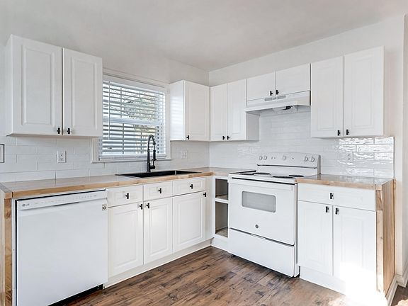 4th image of 222 Queen Ave