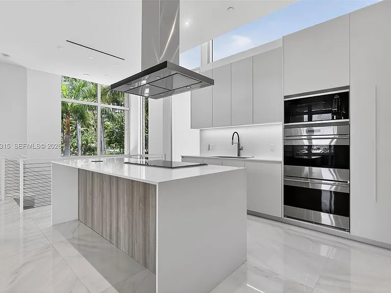 3750 Yacht Club Dr #Townhouse 5 — Photo 13