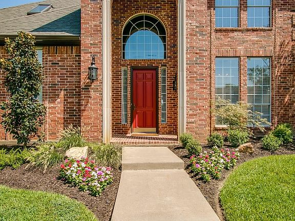 2nd image of 7925 Heatherbrook Dr