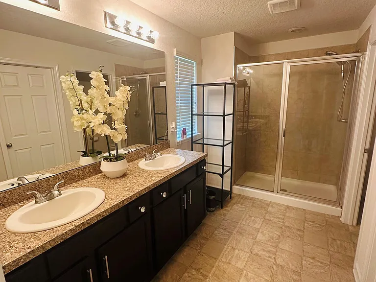 12573 Green Meadow Dr — Photo 32