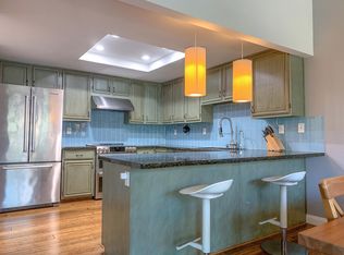 260 W Rincon Ave APT B, Campbell, CA 95008