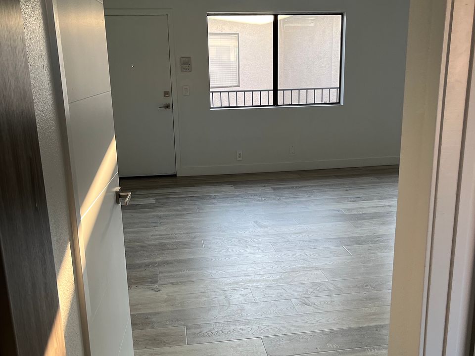 1st image of 205-11040 Hesby St #205