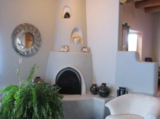 60 Vaquero Rd, Santa Fe, NM 87508