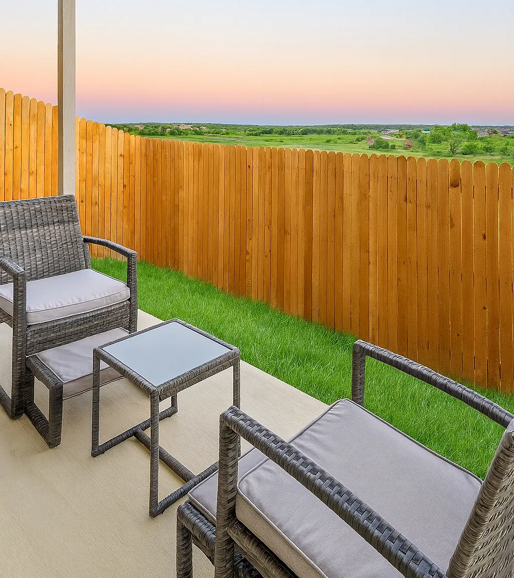 Stylish 3Bedroom Townhome MoveIn Ready! — Photo 3