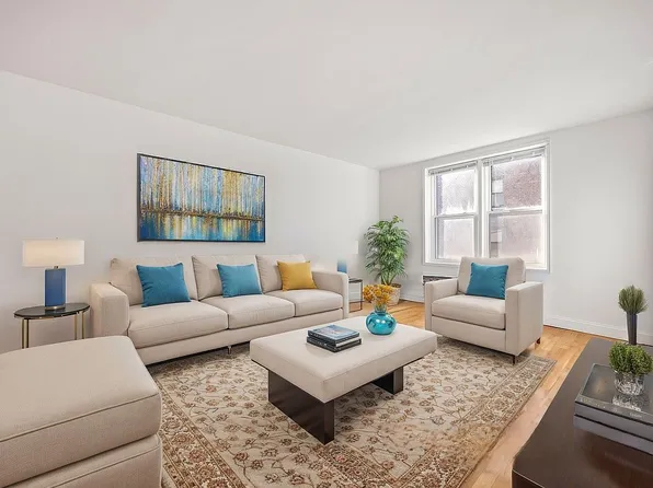 50-22 40th St #2H, Queens, NY 11104