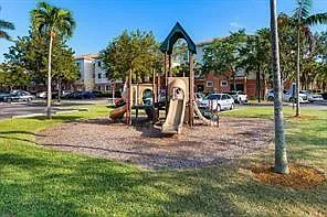 1 bed, 1.0 bath, 932 sqft, $1,850 — Photo 2