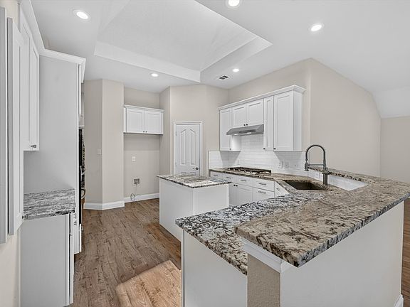 4th image of 12745 Excelsior Ln