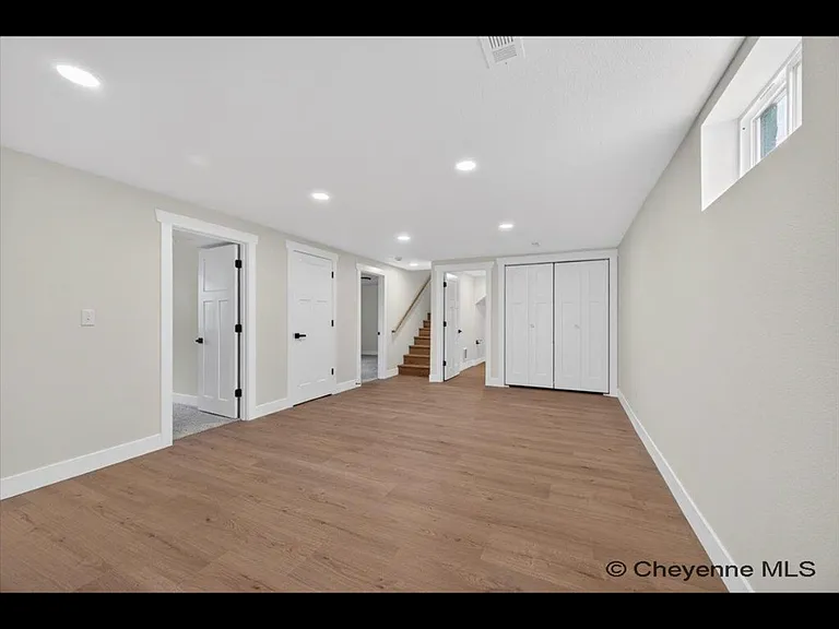 117 E 3rd Ave — Photo 6