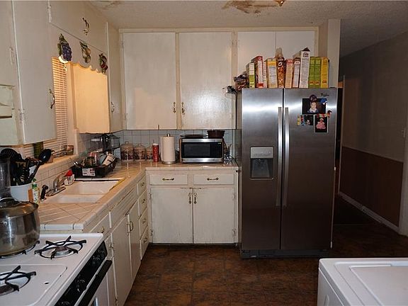 4th image of 5167 Ollie St