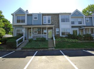 4 Terrier Ct, Tinton Falls, NJ