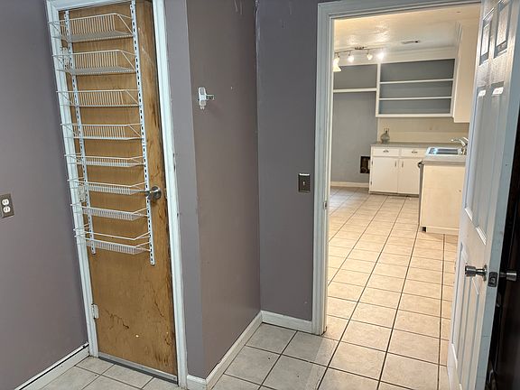4th image of 1816 S Lakewood Ave