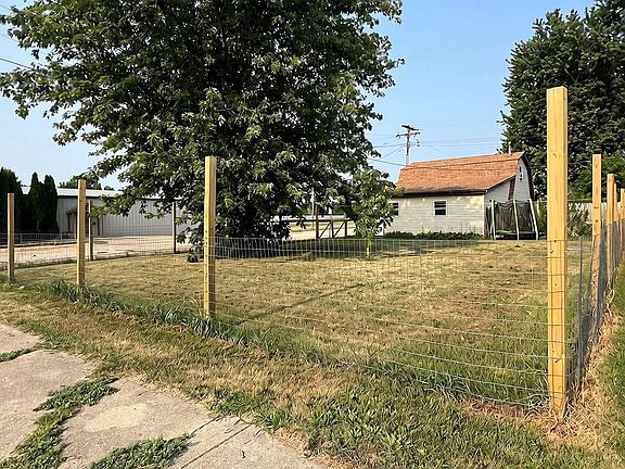 3rd image of 101 Main St