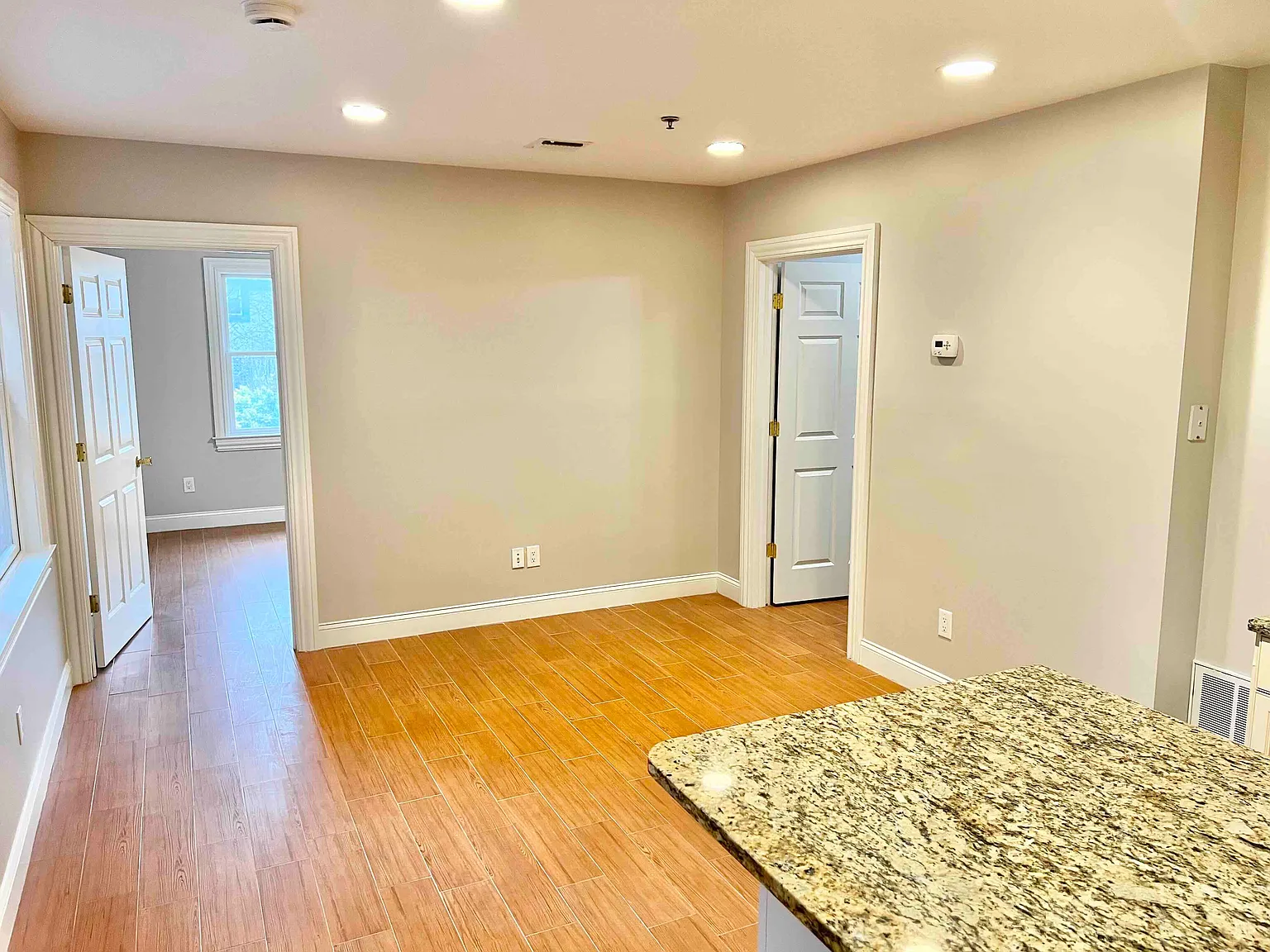 1 bed, $2,000 — Photo 4