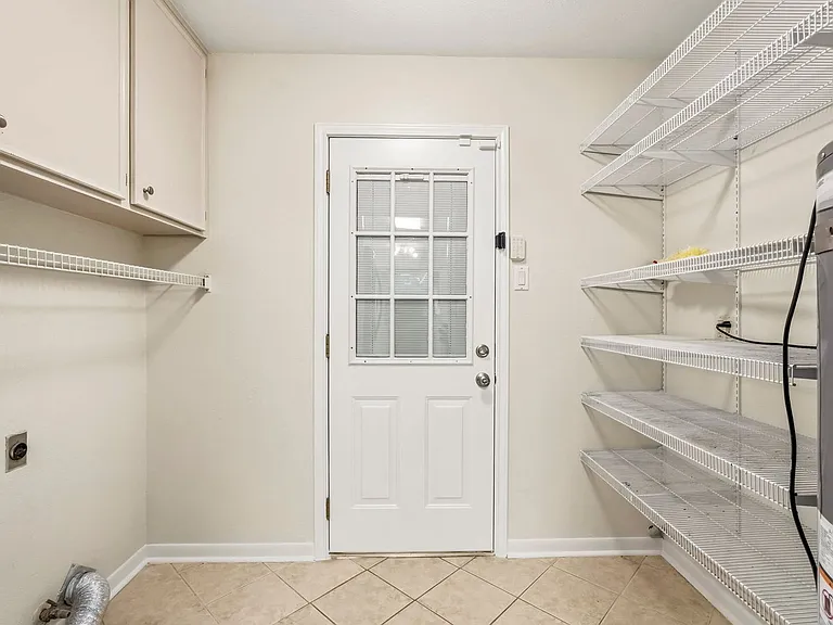 1911 Michele Dr — Photo 24