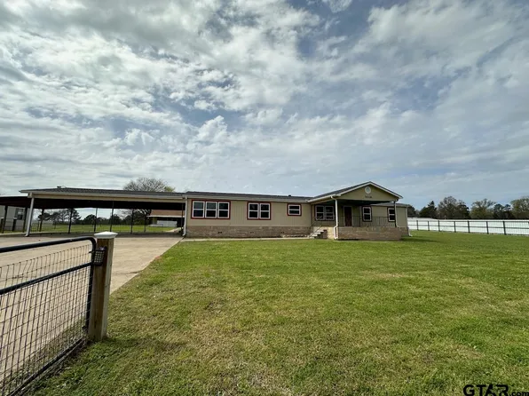 5026 Cherokee Dr, Chandler, TX 75758