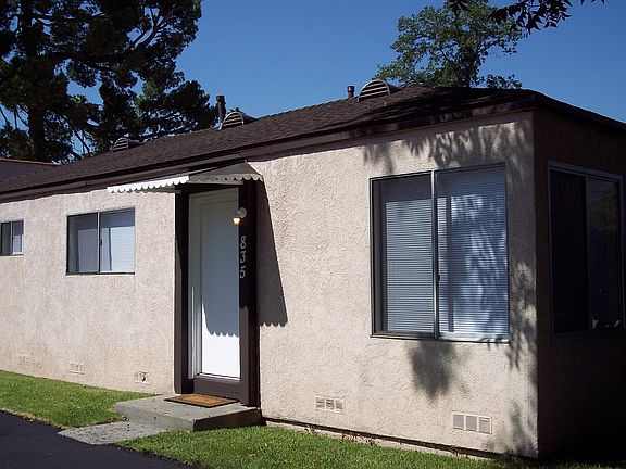 3rd image of 835 N Oakland Ave