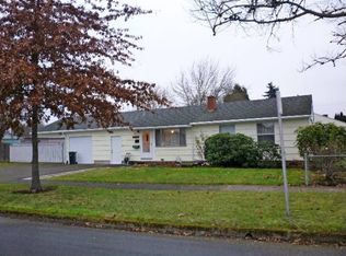 1206 Olympic St, Springfield, OR 97477