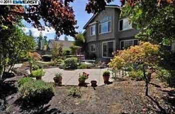 2nd image of 437 Knottingham Cir