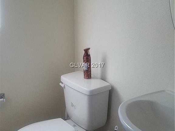 2nd image of 1092 Paradise Resort Dr