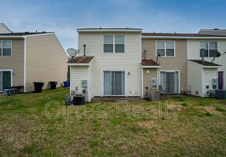 2756 Peach St — Photo 22