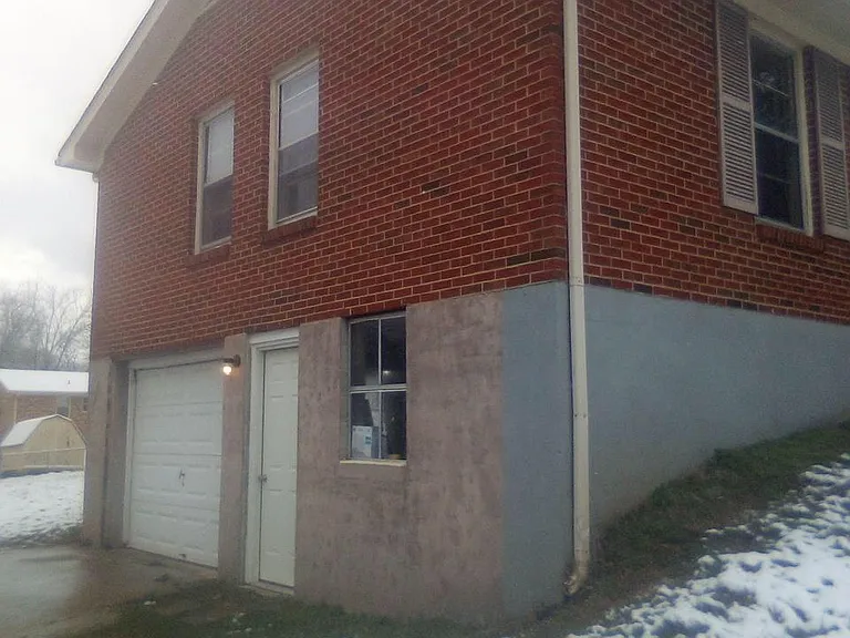 209 Ashwood Dr — Photo 12