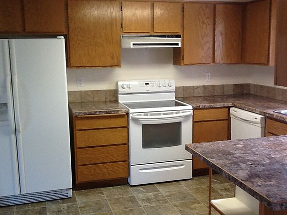 2nd image of 291 NE Maple Ave