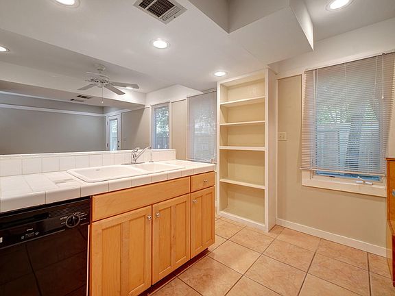 5th image of 4506 Caswell Ave #B