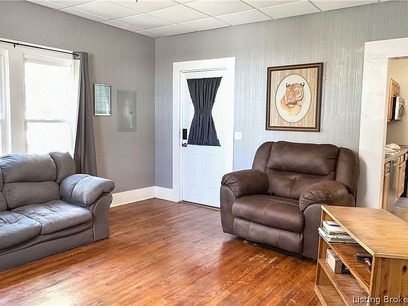 3rd image of 835 Capitol Blvd Boulevard
