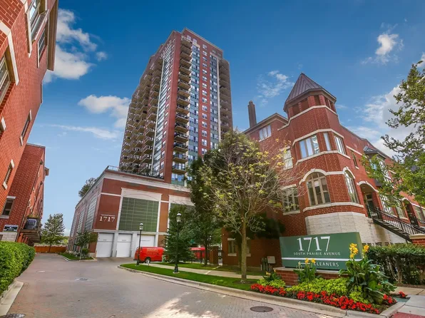1717 S Prairie Ave APT 1704, Chicago, IL 60616
