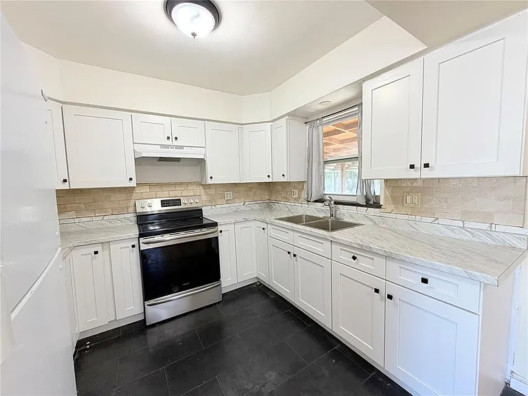 309 Kerry Dr — Photo 28