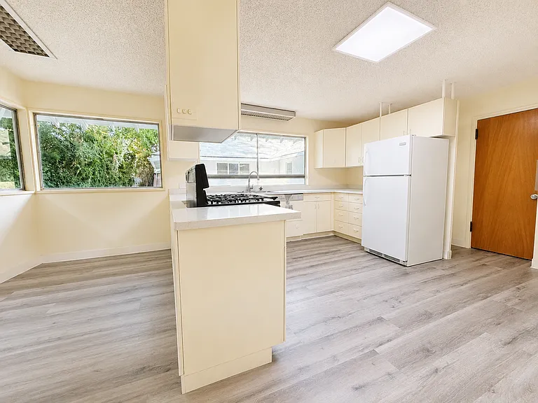 934 El Campo Dr — Photo 22