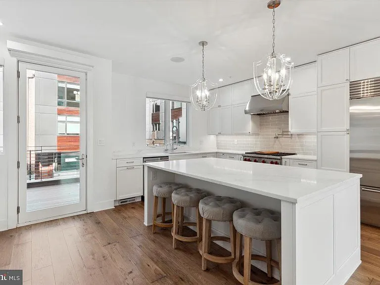 138 S Front St — Photo 19