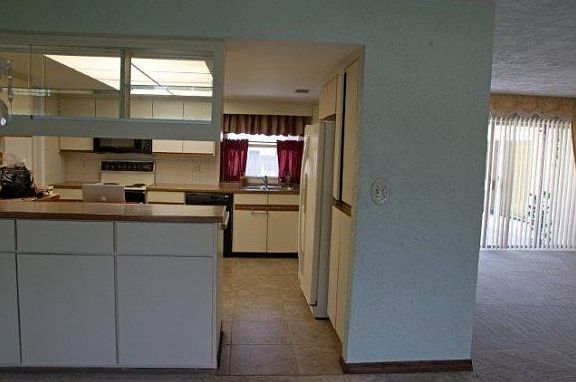 4th image of 455 S Atlantis Dr