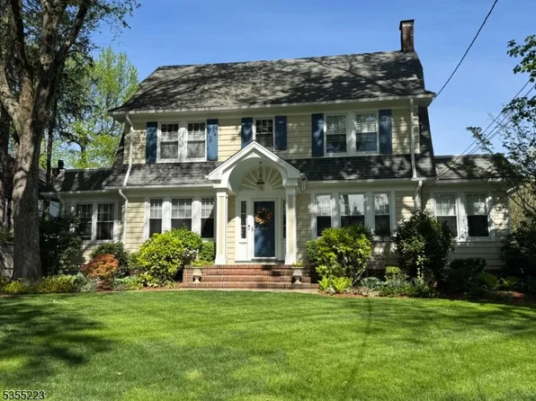 834 Shackamaxon Dr, Westfield Town, NJ 07090
