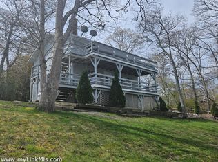 101 Dunham Ave, Tisbury, MA 02568