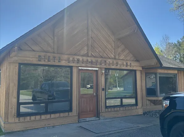 3740 Country Dr, Rhinelander, WI 54501