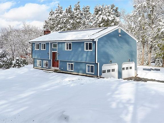 3rd image of 63 Bishop Hill Rd