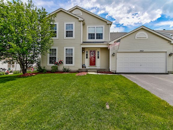 2nd image of 1867 W River Oaks Dr