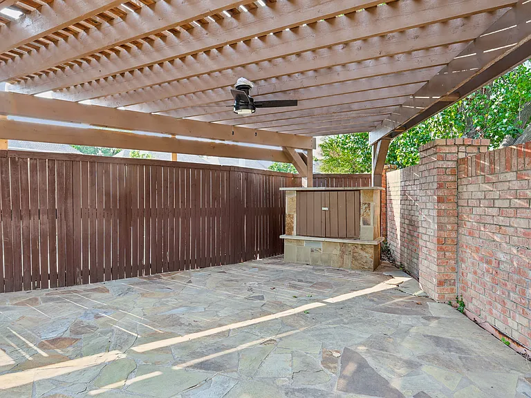 6043 Fieldstone Dr — Photo 34