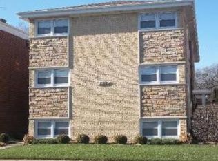 2322 S 17th Ave APT 3, North Riverside, IL 60546