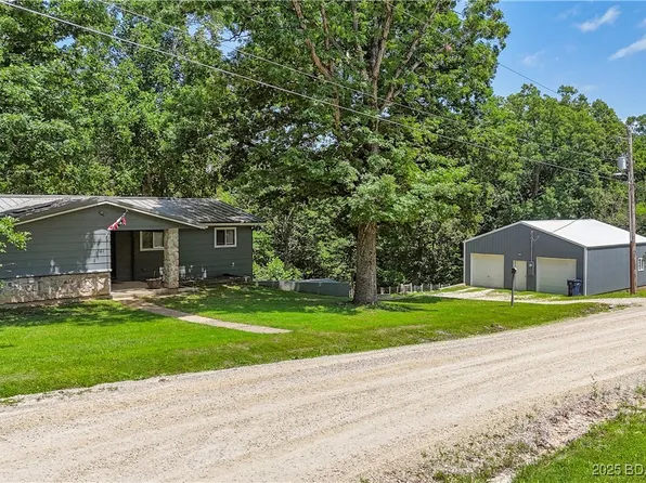 141 Dusty Trl, Linn Creek, MO 65052