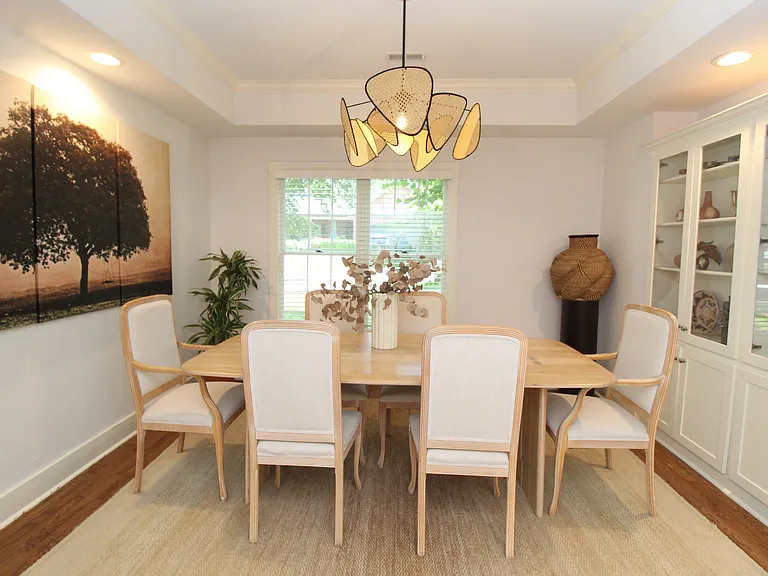 1401 NE Dysart Woods Ln — Photo 12