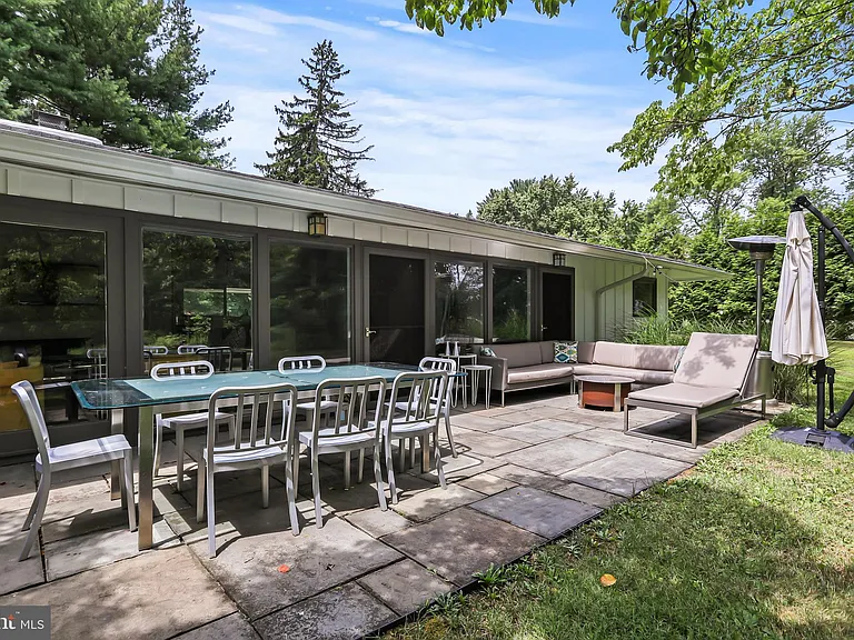 1004 Mercer Rd — Photo 24
