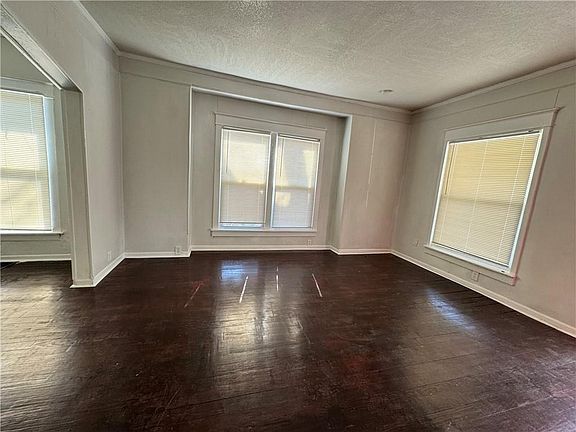 2nd image of 5937 Brooklyn Ave