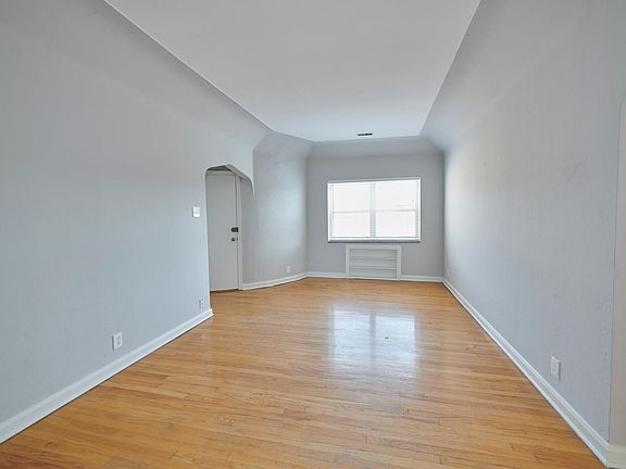 2nd image of 5845 Lindenwood Ave APT 3S