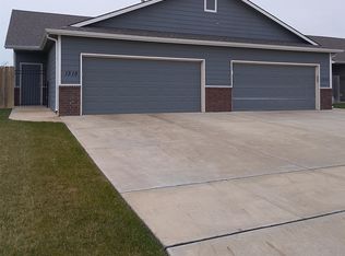 1315 N Azena St, Andover, KS 67002