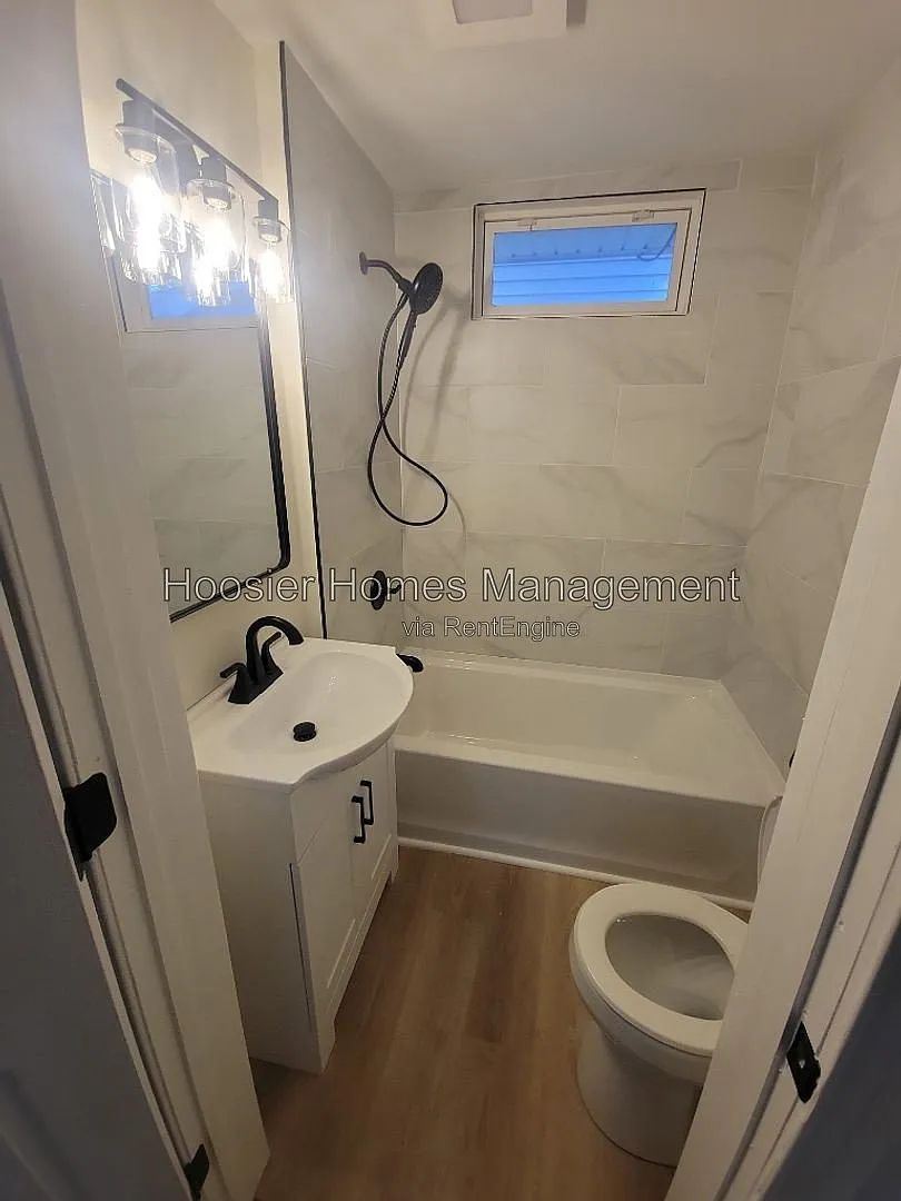 2 bed, 1.0 bath, $1,250 — Photo 3
