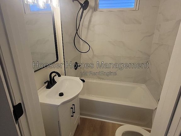 3rd image of 4711 Primrose Ave
